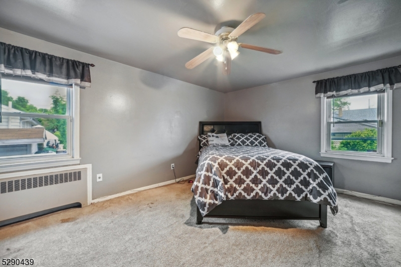 832 Bergen Ave