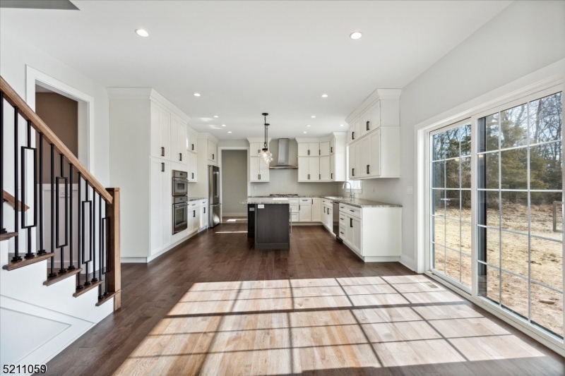 16 Holcombe Grove Rd