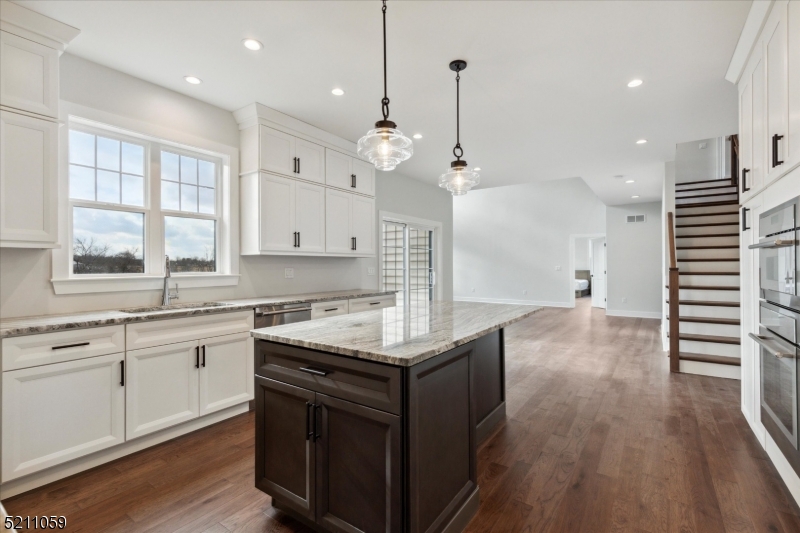 16 Holcombe Grove Rd