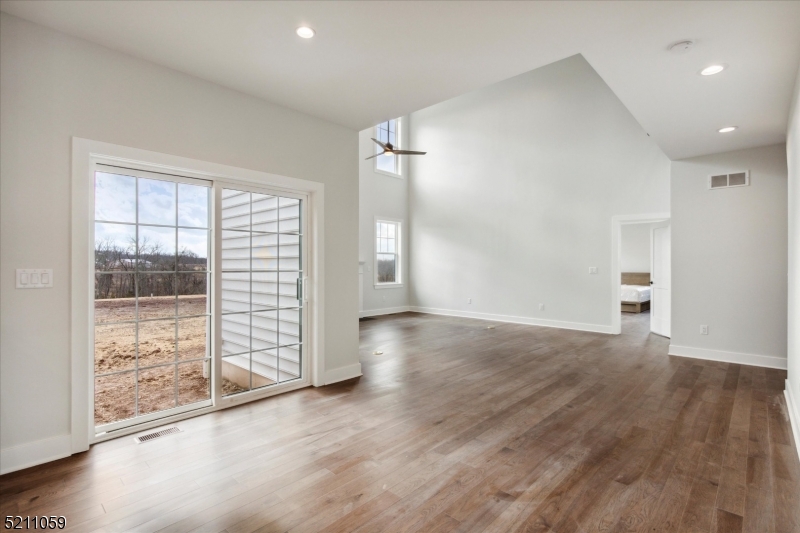 16 Holcombe Grove Rd