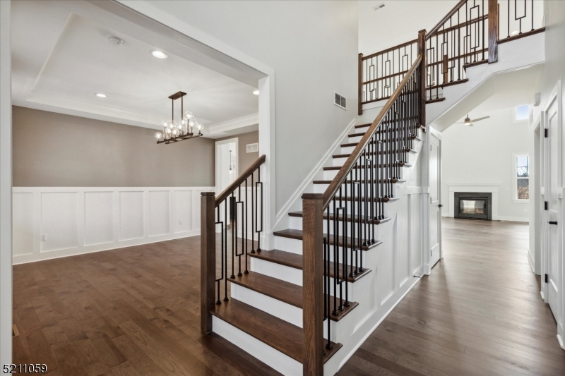 16 Holcombe Grove Rd