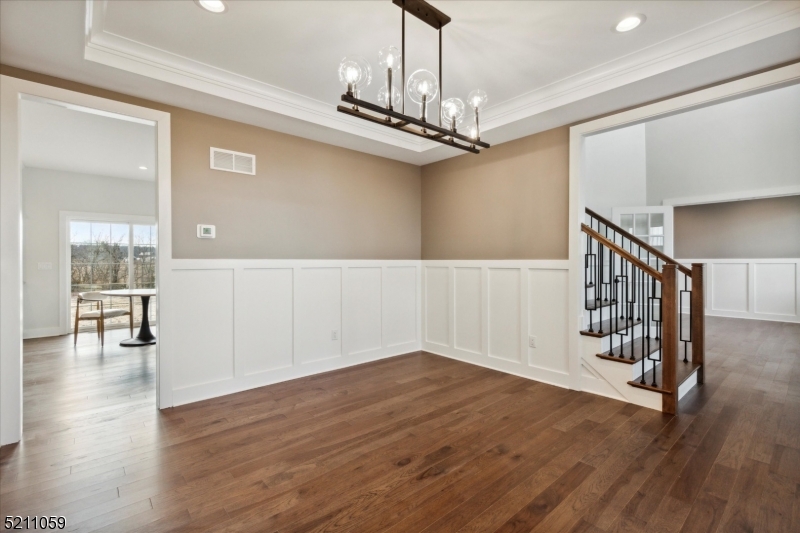 16 Holcombe Grove Rd