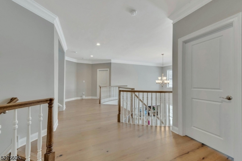 15 Roxbury Rd