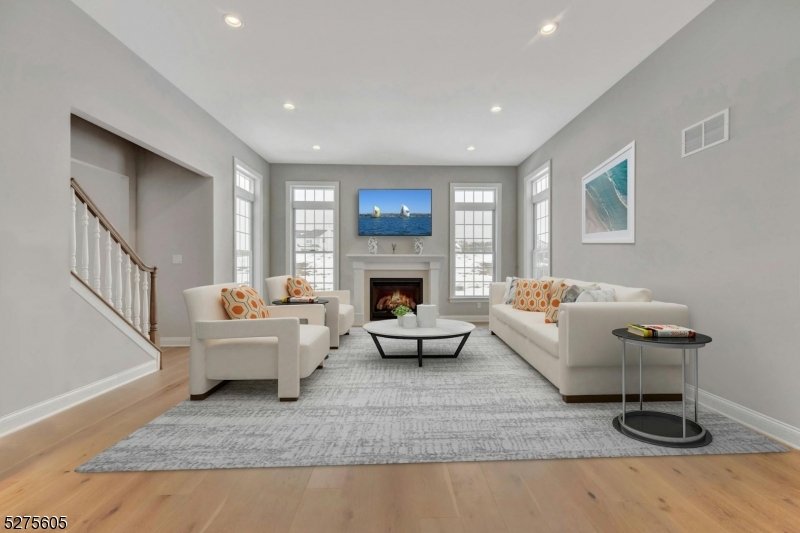 15 Roxbury Rd