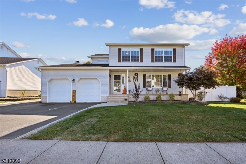 33 Bronia St