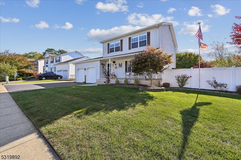 33 Bronia St