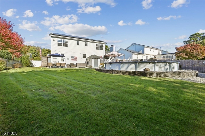 33 Bronia St