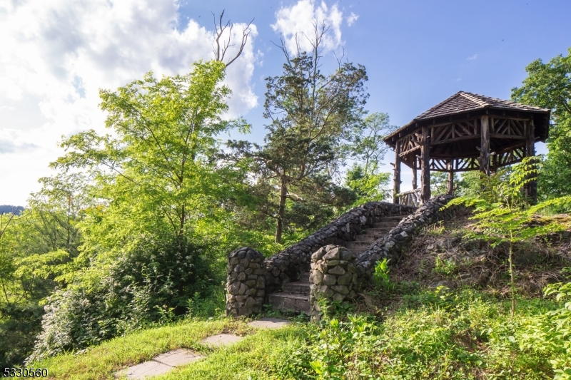 675 Ramapo Valley Rd