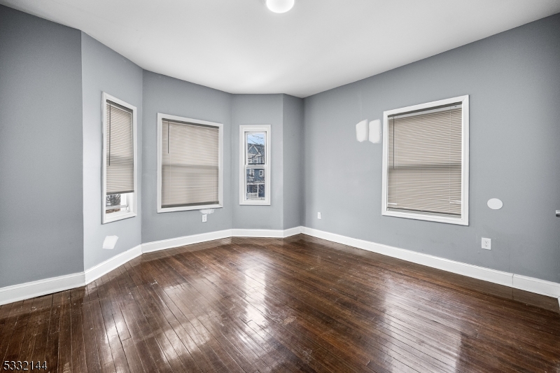 100 N Munn Ave