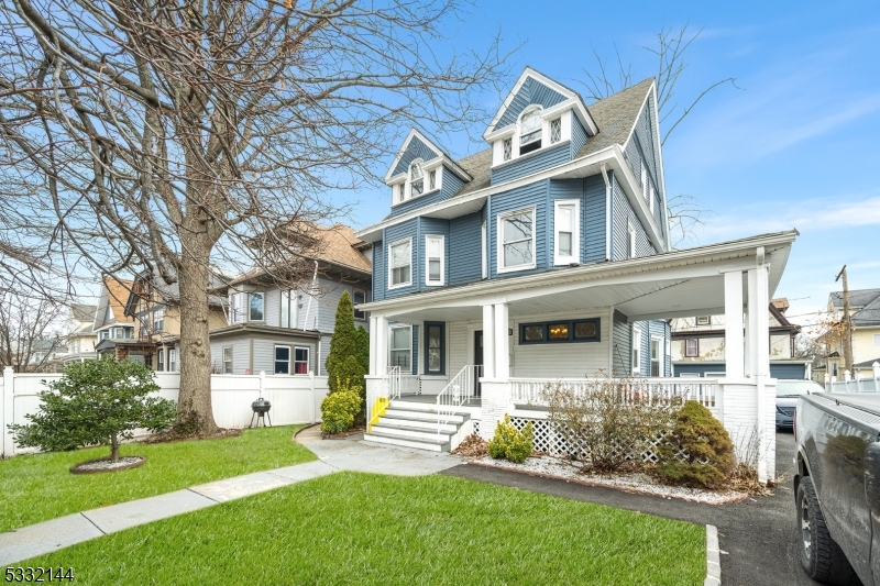 100 N Munn Ave
