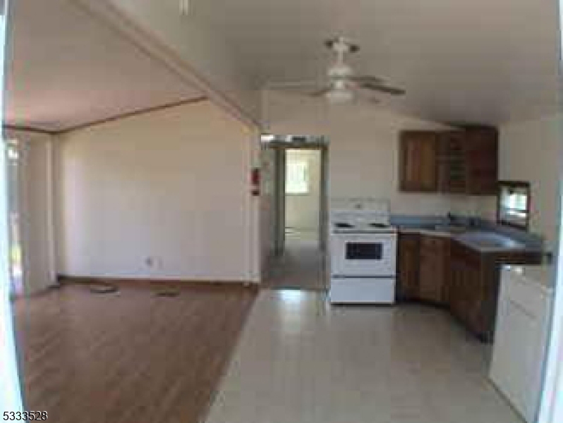 1518 Center St