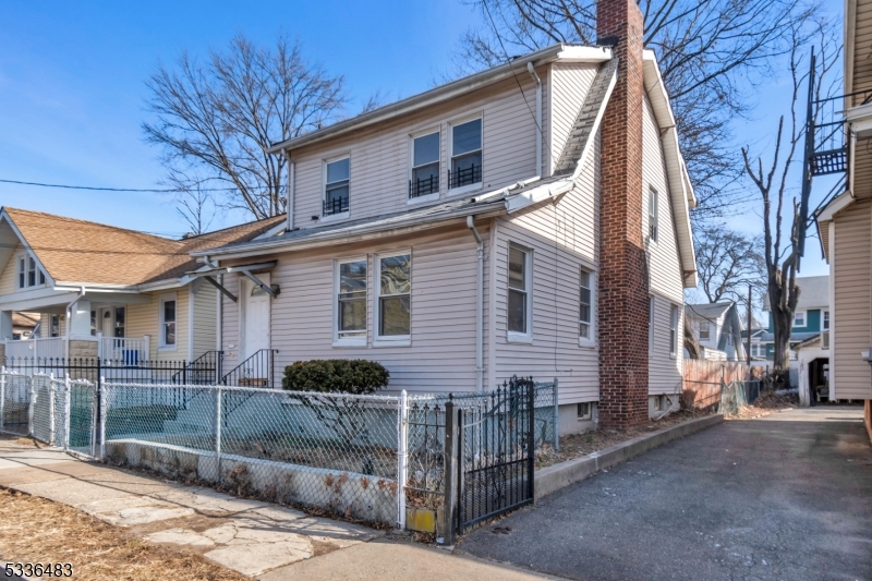 184 Sunset Ave