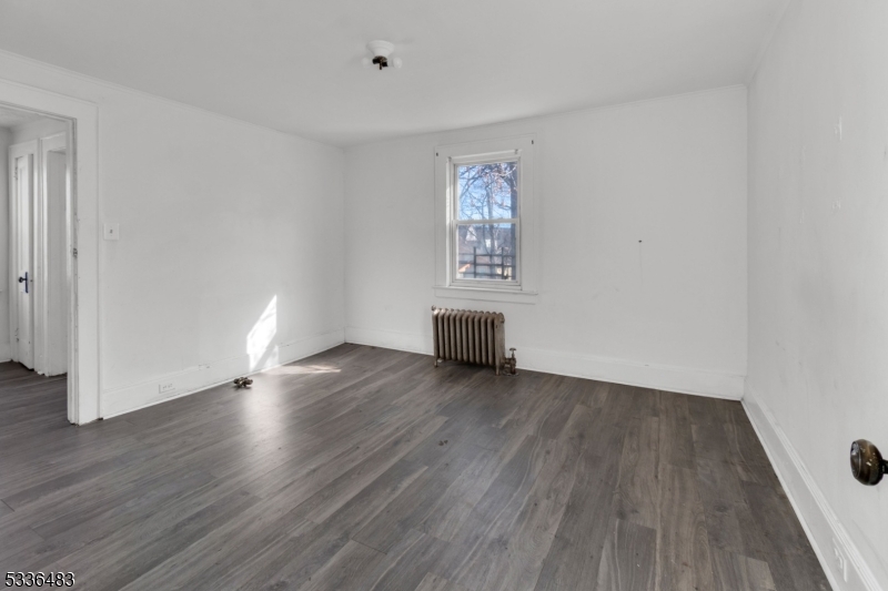 184 Sunset Ave