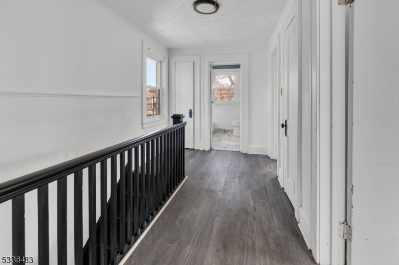 184 Sunset Ave
