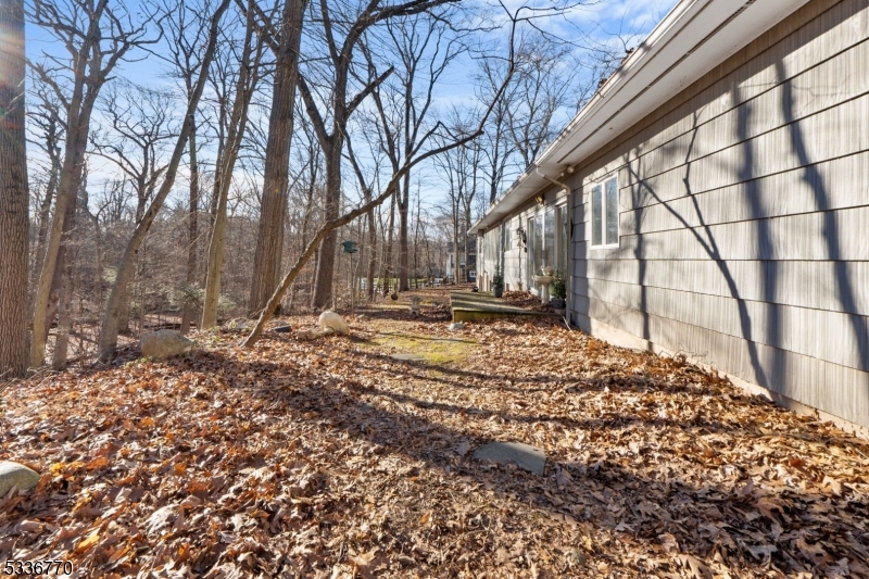 20 Hidden Glen Rd