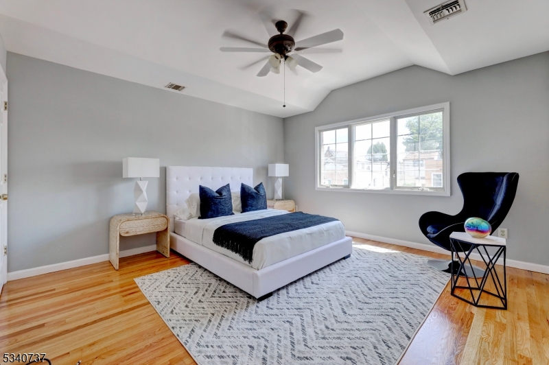 115 Macarthur Ave