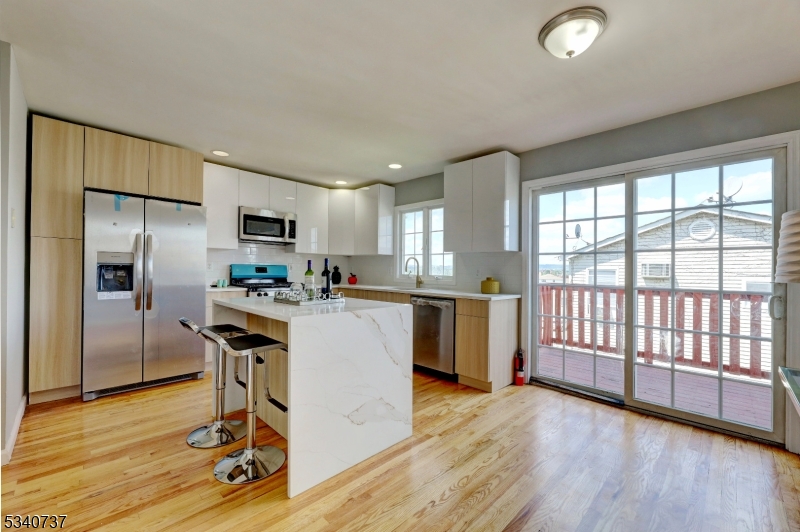 115 Macarthur Ave