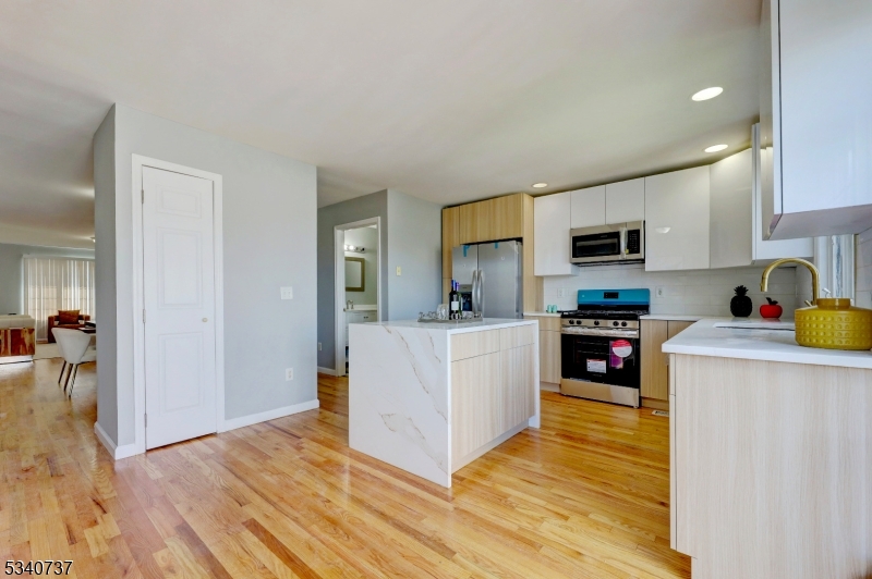 115 Macarthur Ave