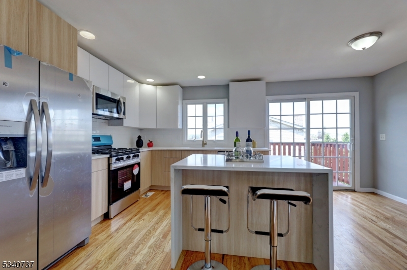 115 Macarthur Ave