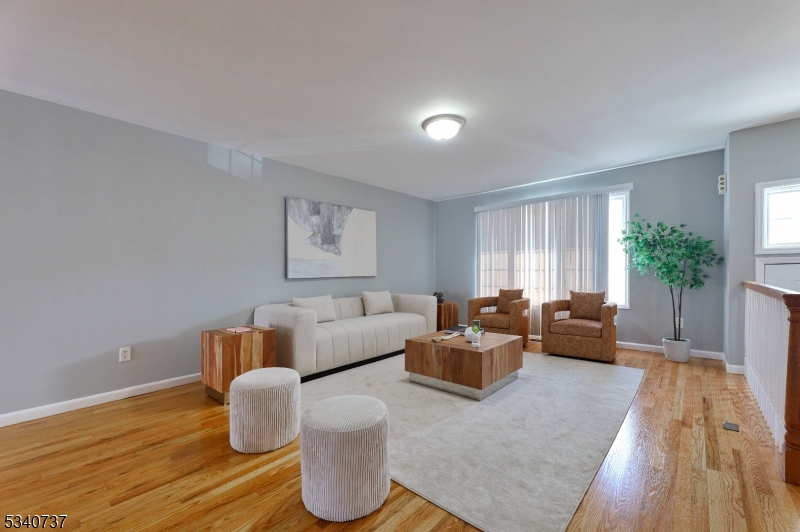 115 Macarthur Ave
