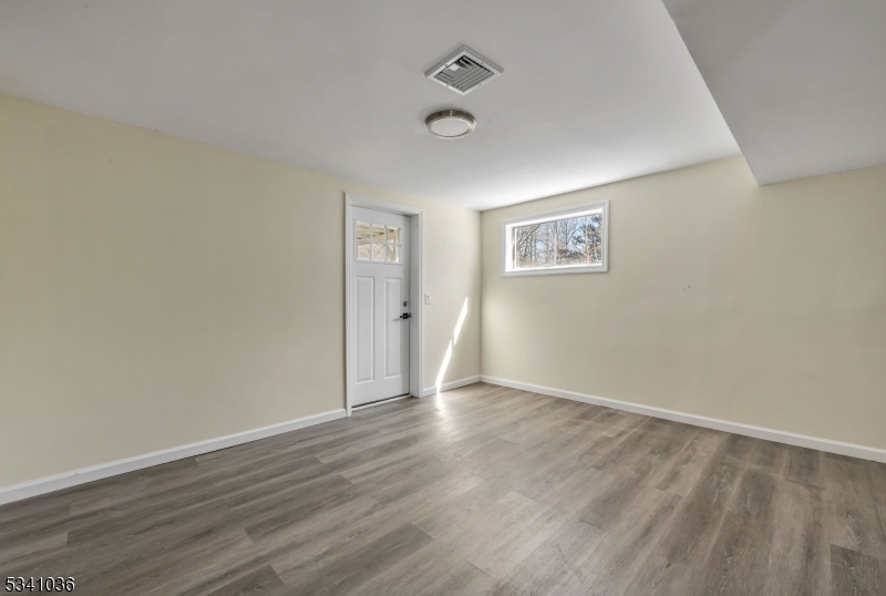 21 Gulick St
