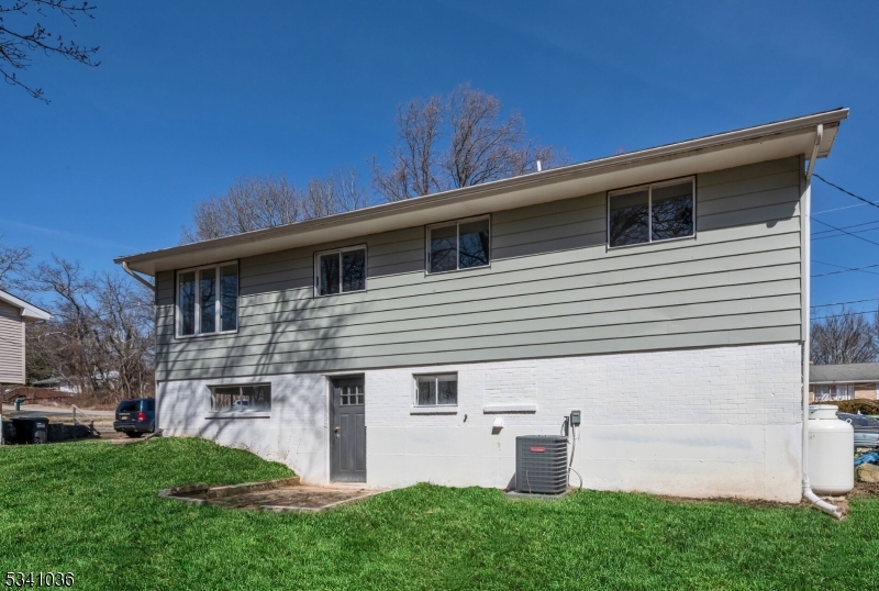 21 Gulick St