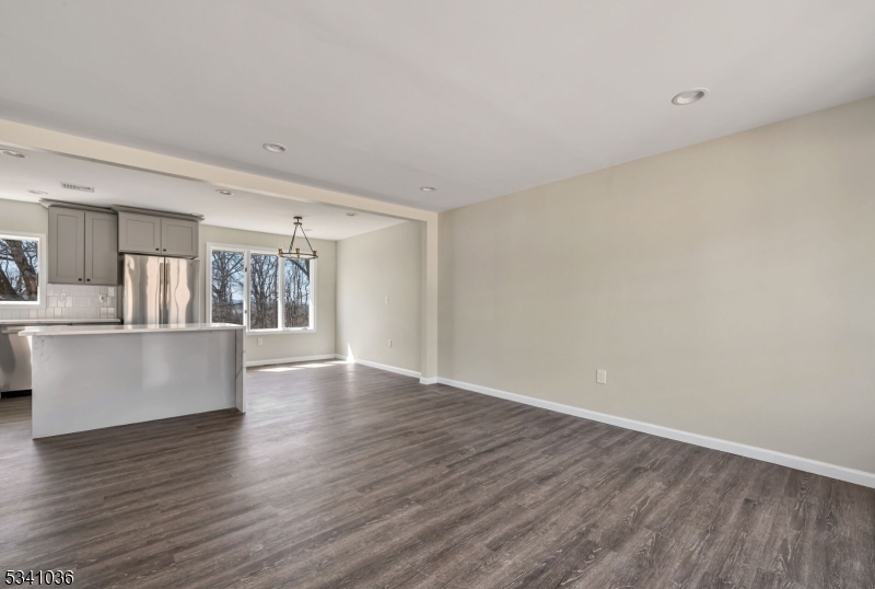 21 Gulick St
