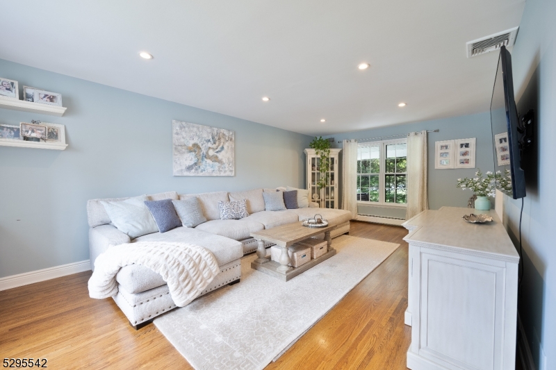 18 Marguerite Ln