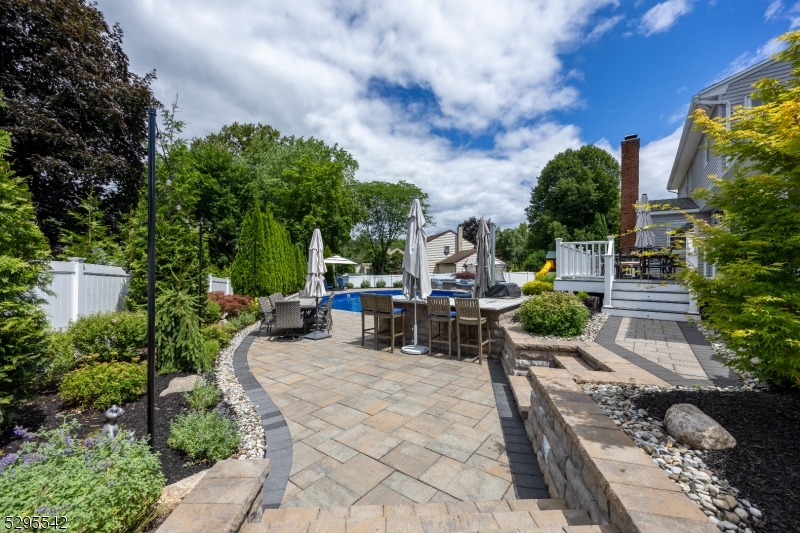 18 Marguerite Ln