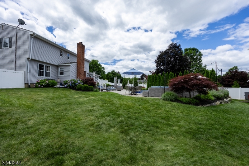 18 Marguerite Ln