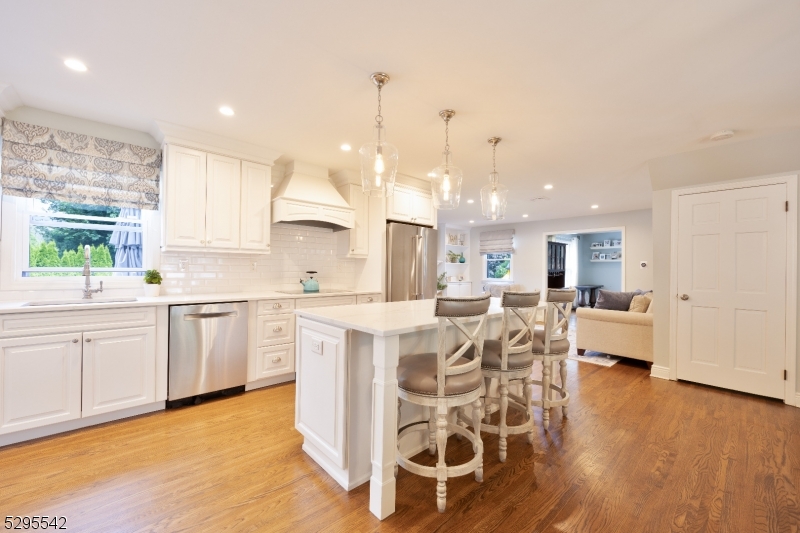18 Marguerite Ln