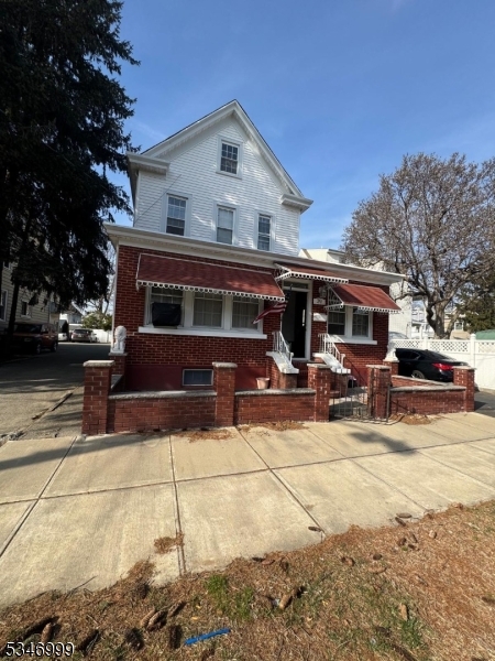 39 Grand St