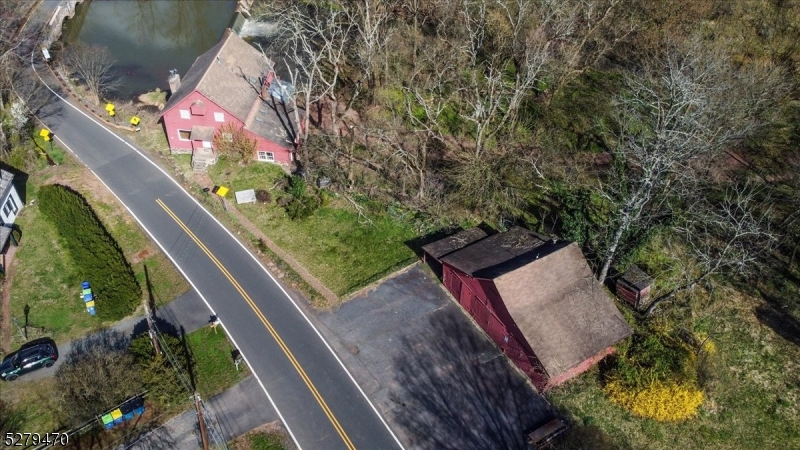 43 Dead Tree Run Rd