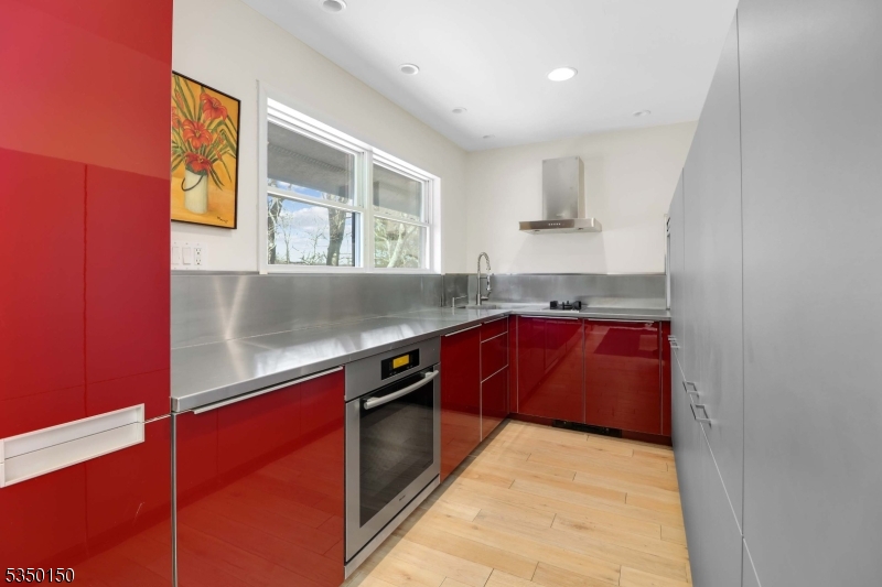 40 Fernwood Rd