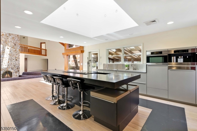 40 Fernwood Rd