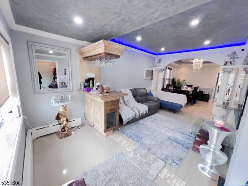 79 Shaler Ave