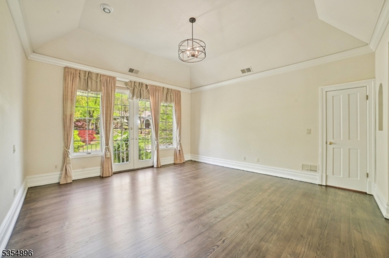 7 Nottingham Way