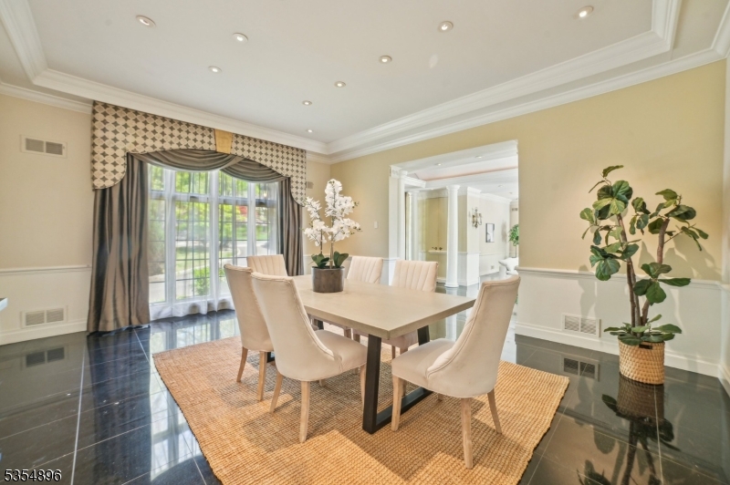 7 Nottingham Way