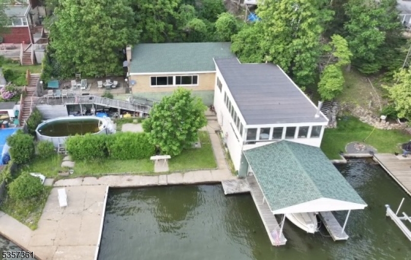 31 Cove Rd