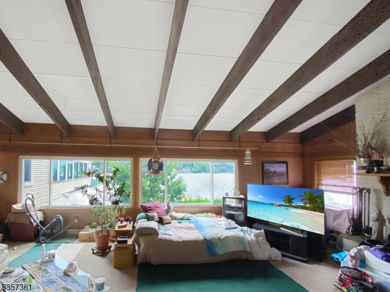 31 Cove Rd