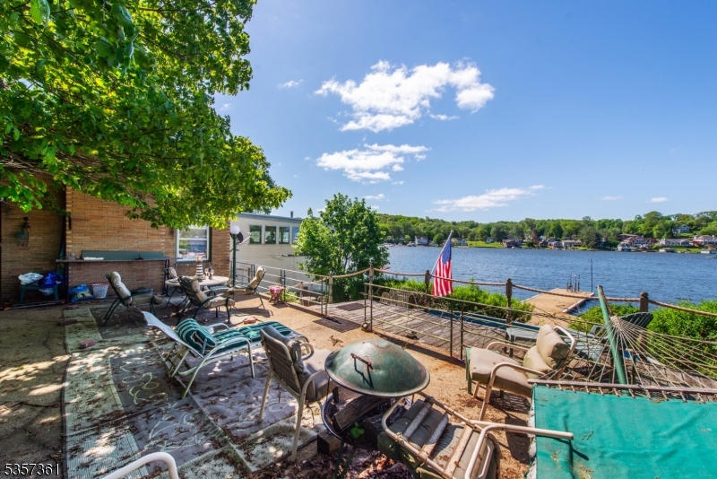31 Cove Rd