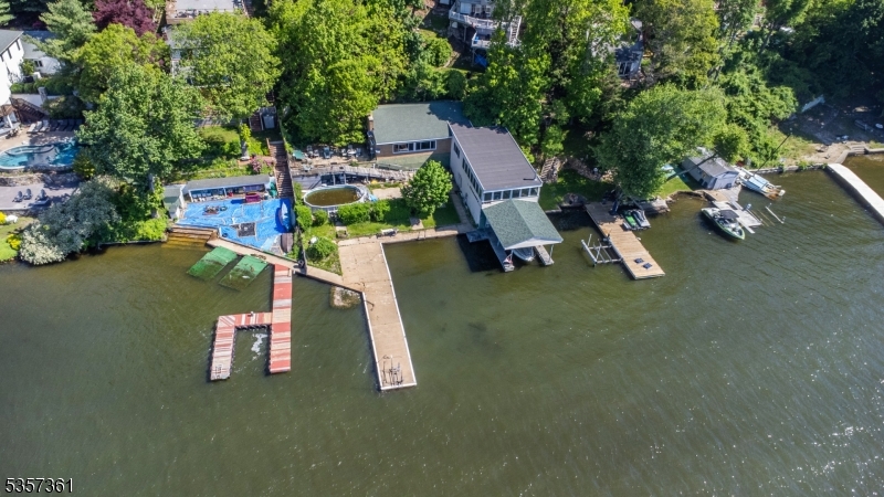 31 Cove Rd