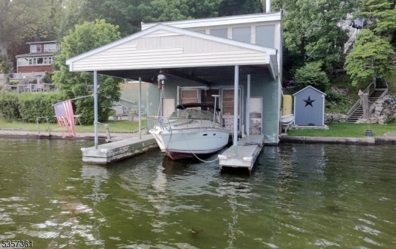 31 Cove Rd