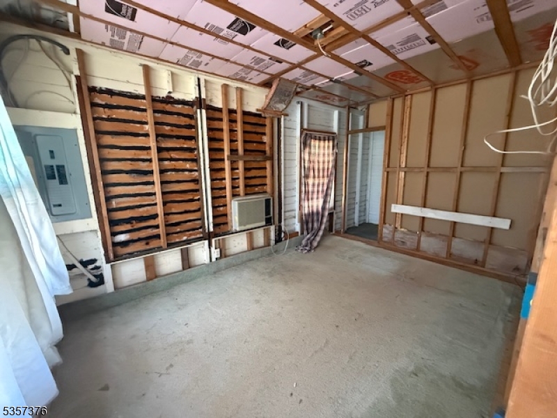 127 E Shore Culver Rd