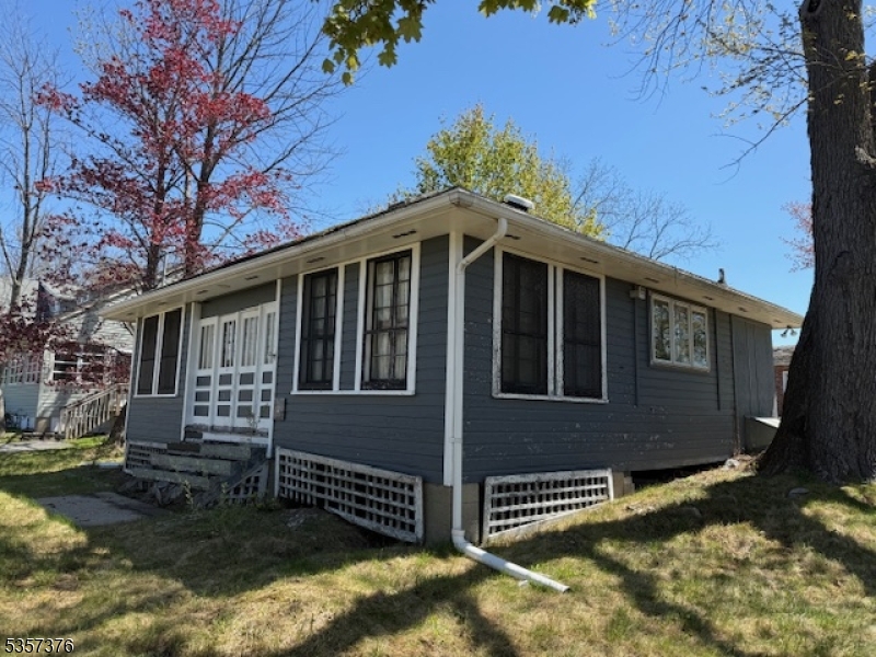 127 E Shore Culver Rd