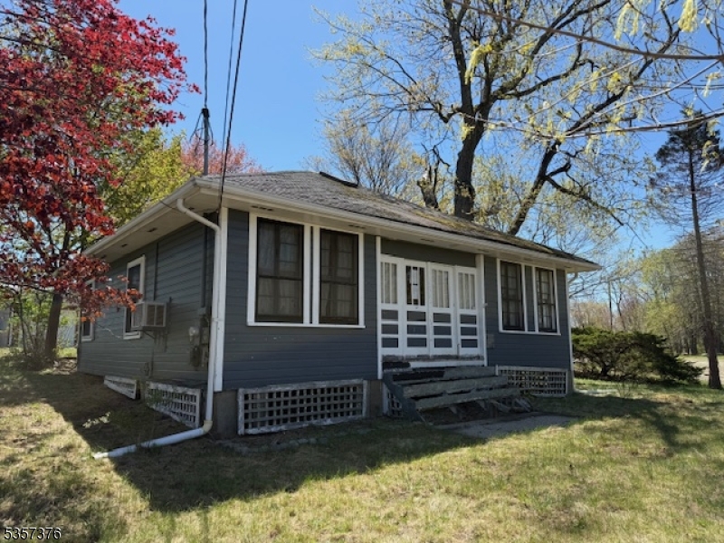 127 E Shore Culver Rd