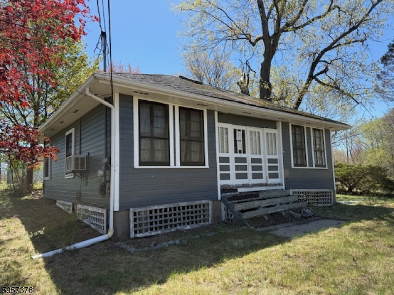 127 E Shore Culver Rd