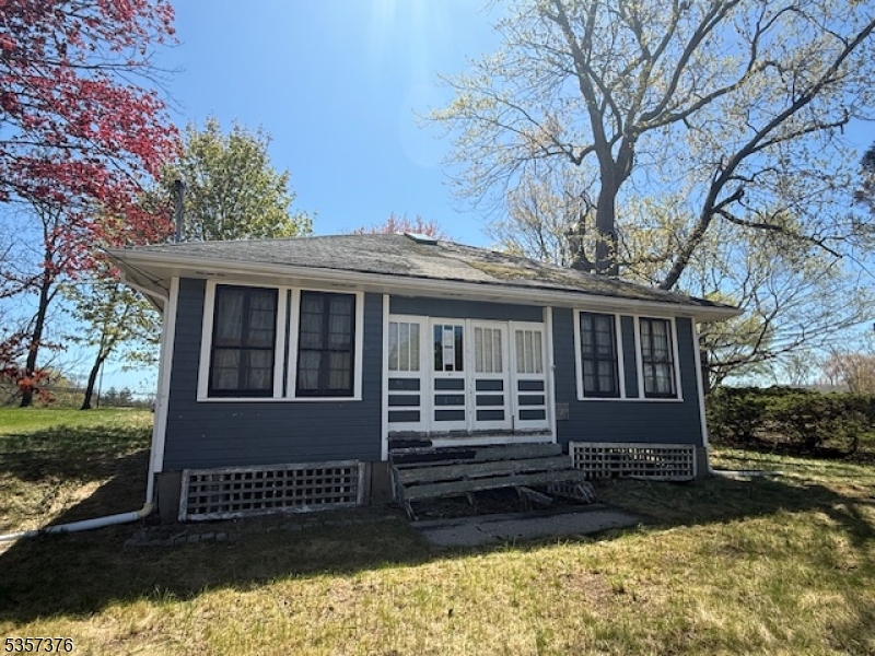 127 E Shore Culver Rd