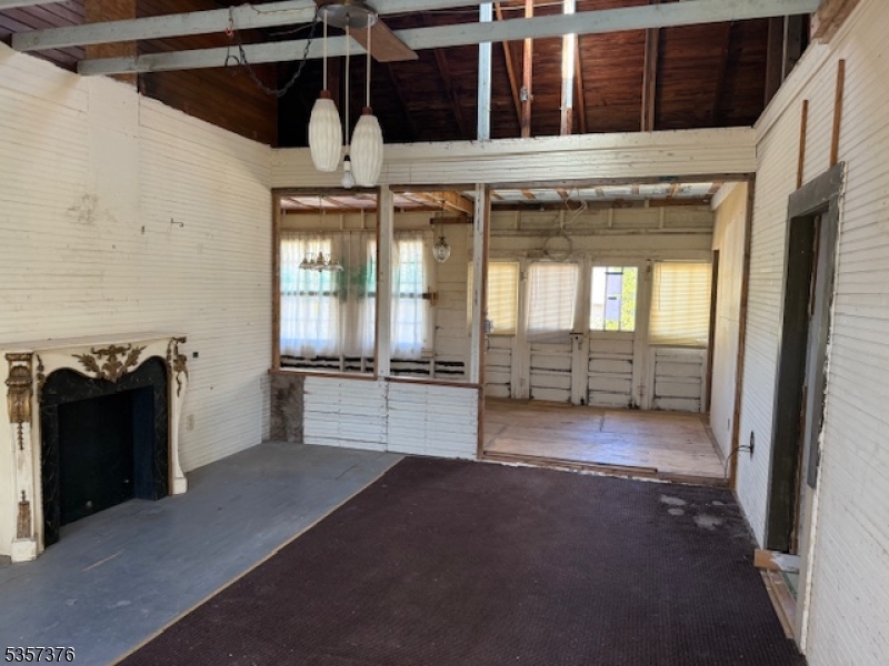 127 E Shore Culver Rd