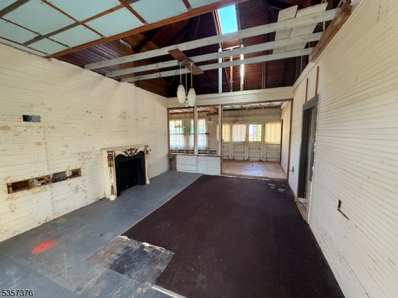 127 E Shore Culver Rd